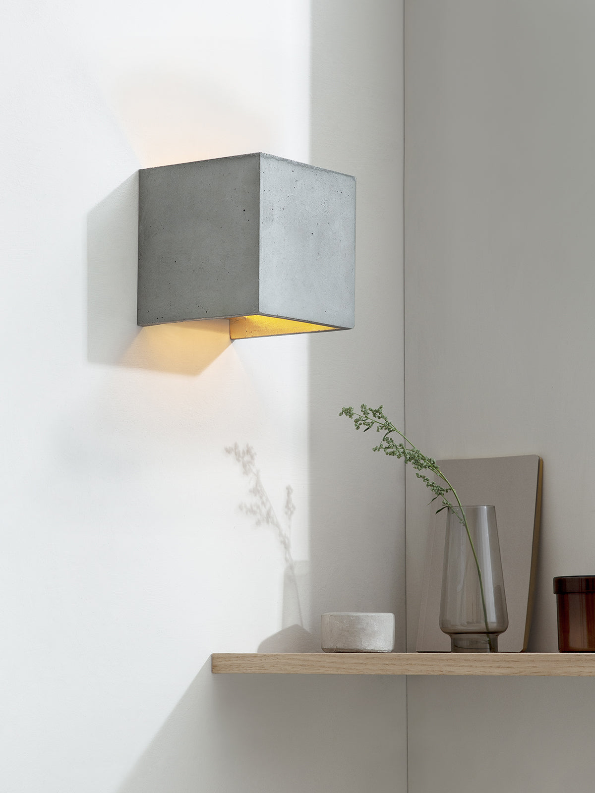 [B3] Wall Light Cubic still 4