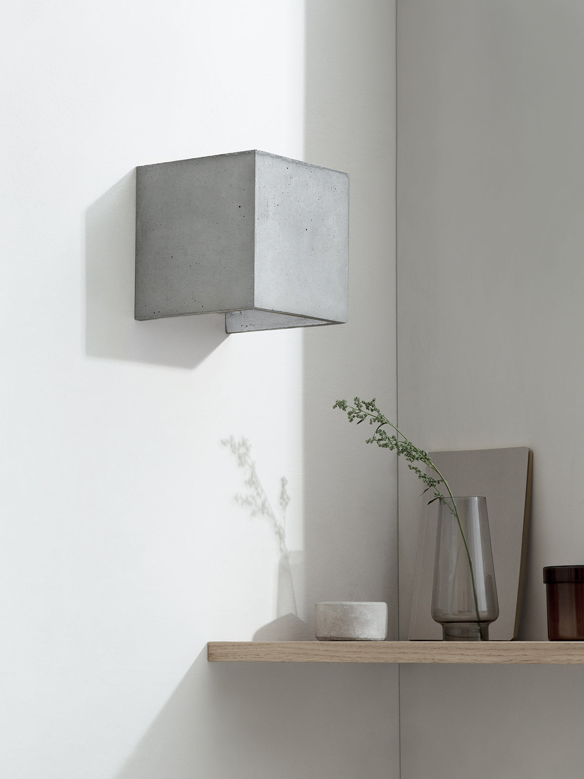 [B3] Wall Light Cubic still 6