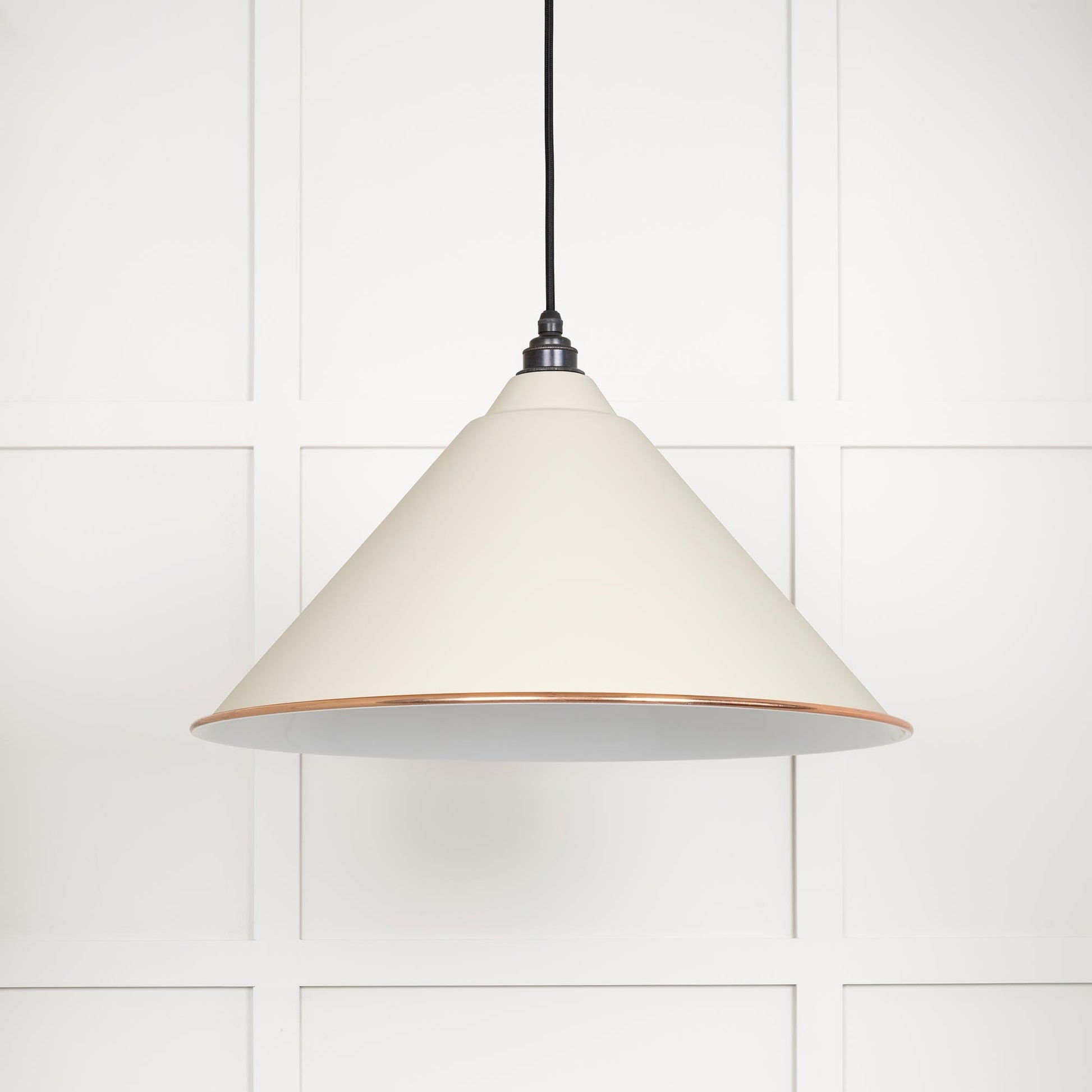 White Gloss Hockley Pendant Light Teasel, Front Side.