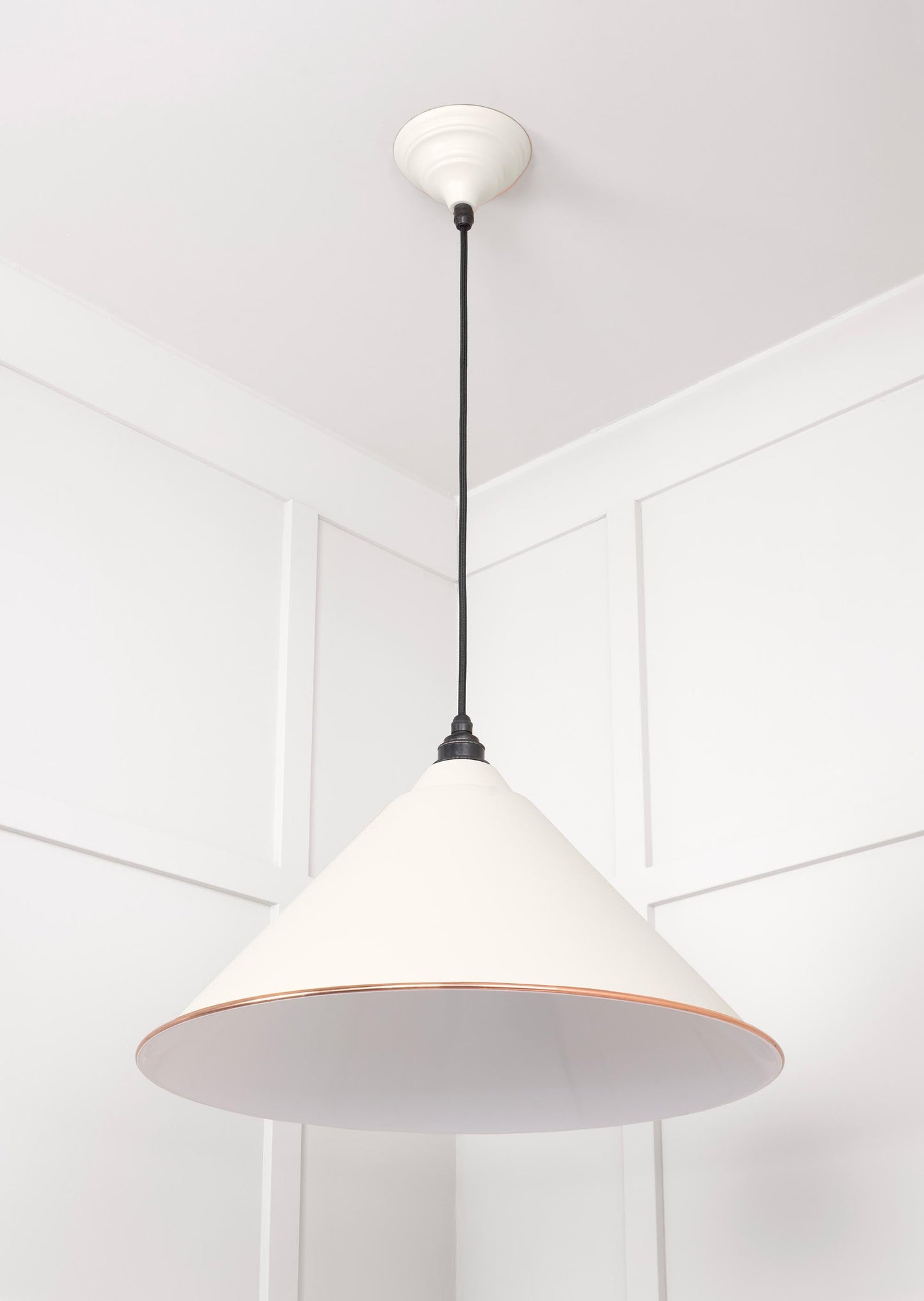 White Gloss Hockley Pendant Light Teasel, Underside.