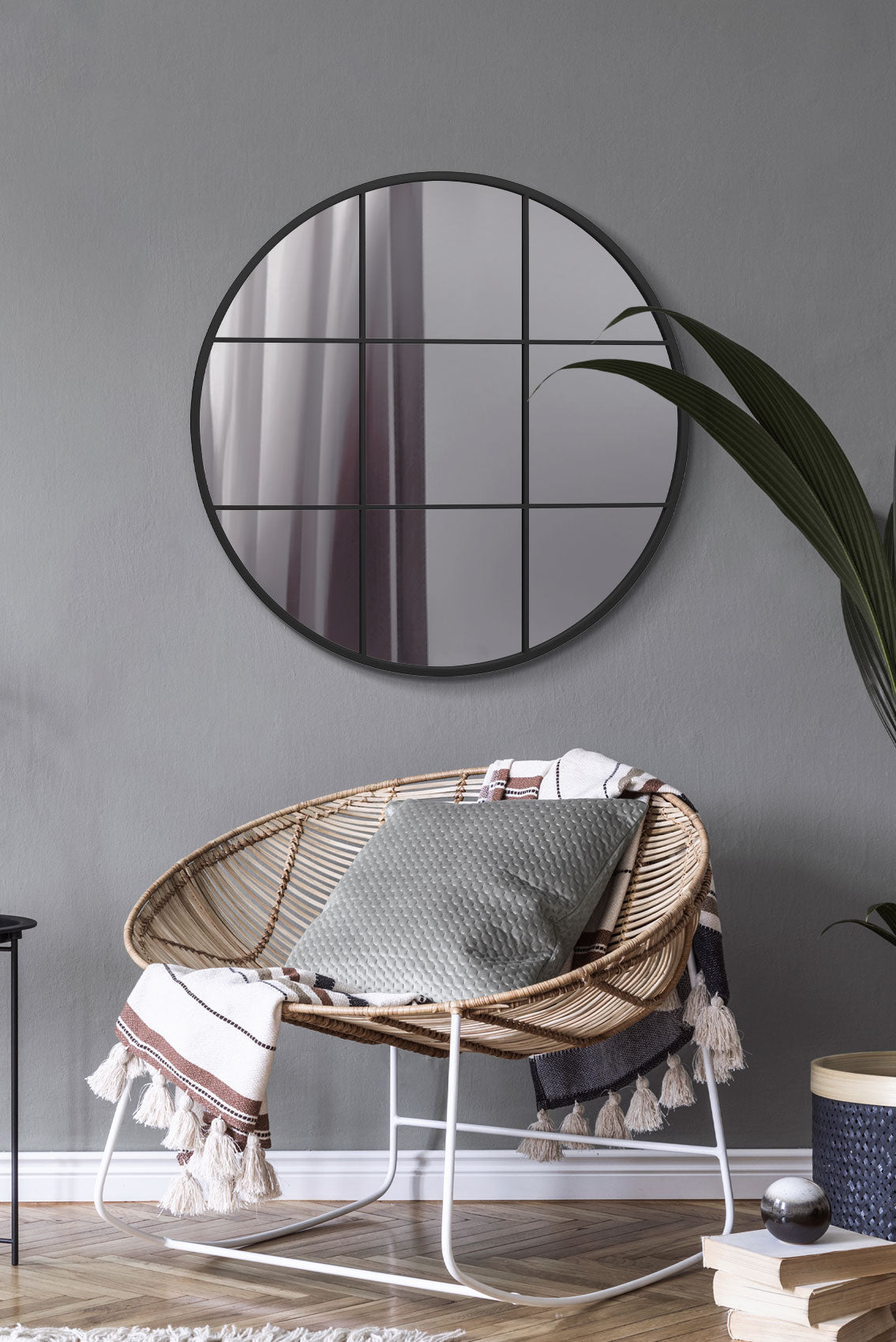 The Reflecto - 31" Diameter Black Metal Round Wall Mirror (80x80CM)-1