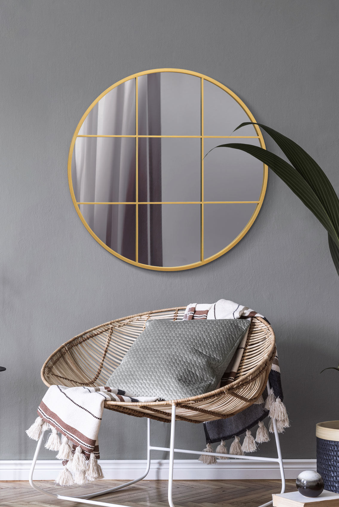 The Aurelia - 31" Round Gold Framed Wall Mirror (80x80CM)-1