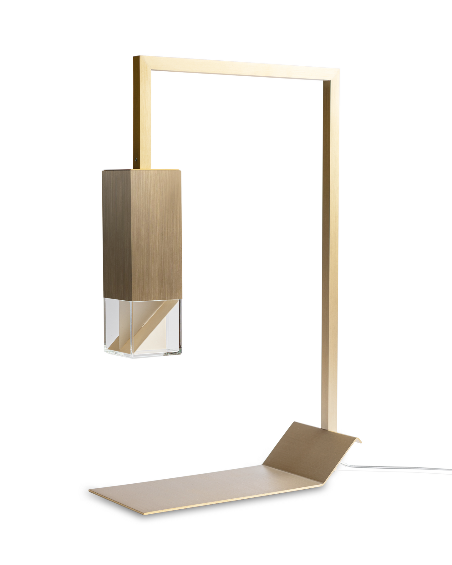 Lamp/ Two Brass Revamp 01 white background 