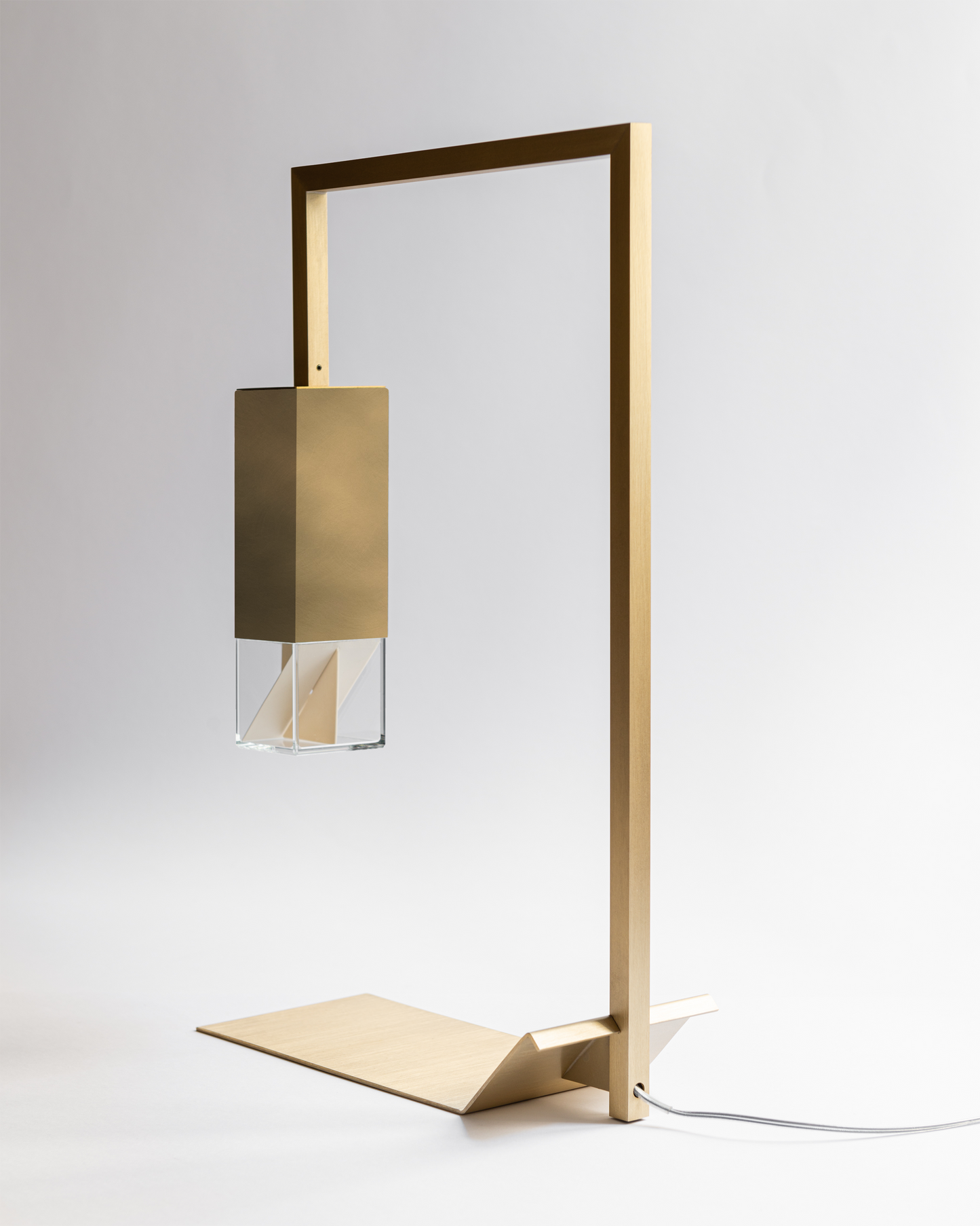 Lamp/ Two Brass Revamp 02 sideview 2