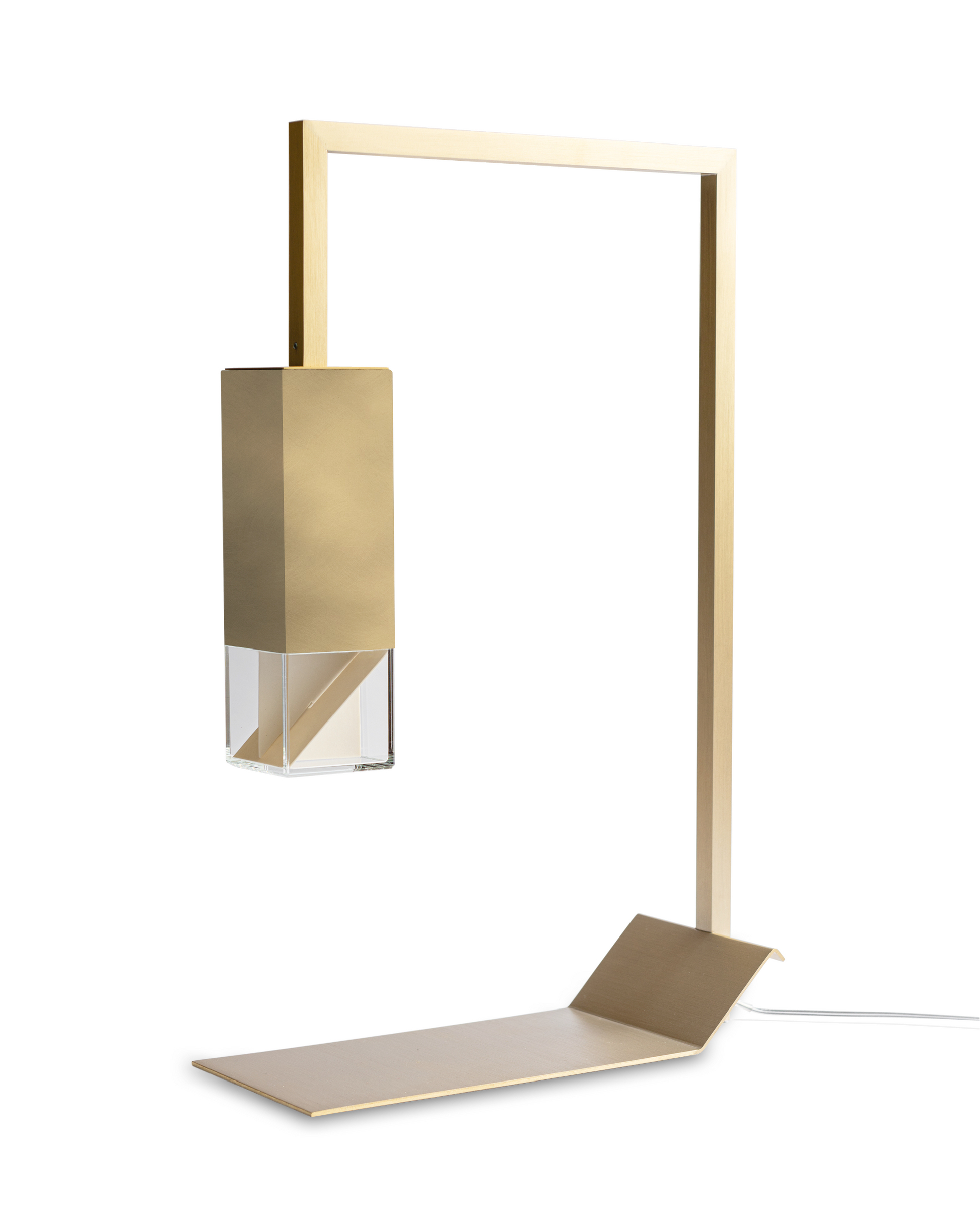 Lamp/ Two Brass Revamp 02 white background 