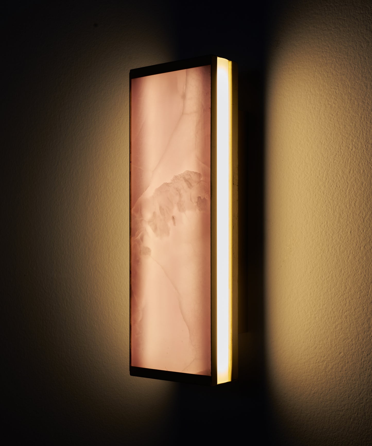 Tech Wall Light pink, side on