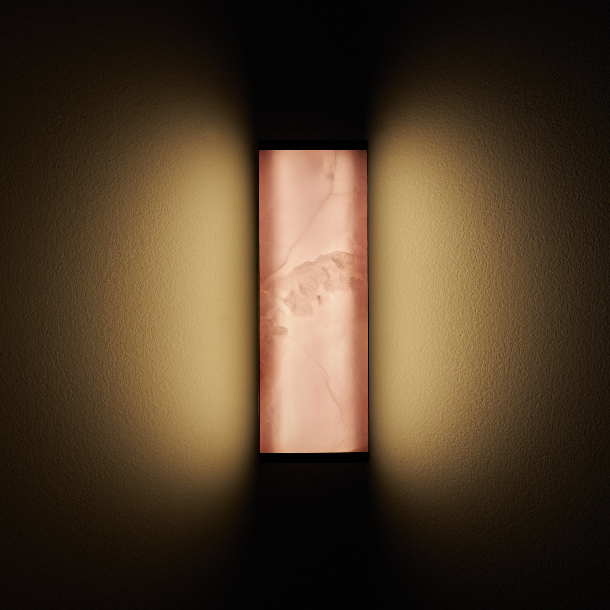 Tech Wall Light pink, front on