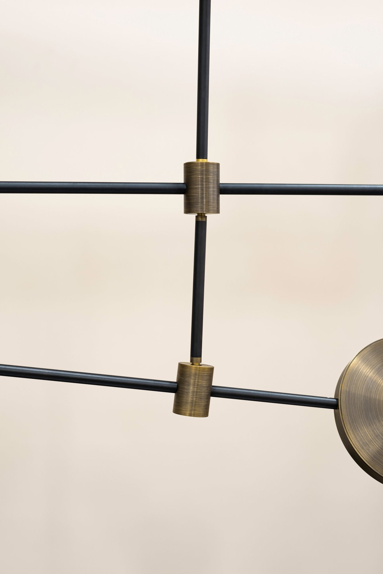 Motion S23-05 Pendant Light Burnished Brass/ Black close up