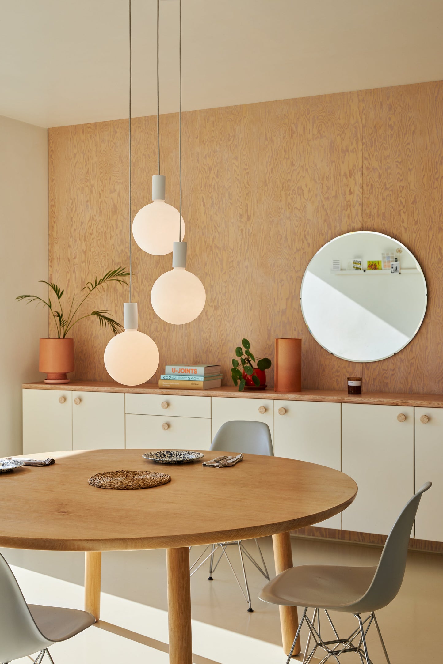 Tala Alumina Triple Pendants Chalk Sphere V lifestyle 2