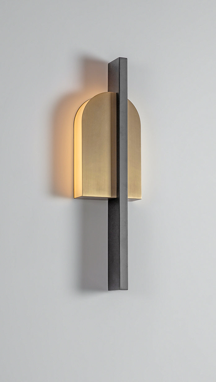 Single Wall Light, side view on.